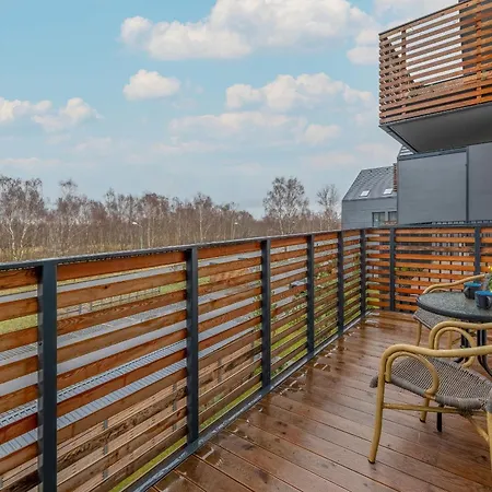 Cosy And Bright In With Furnished Balcony And Free Parking By Renters Dźwirzyno