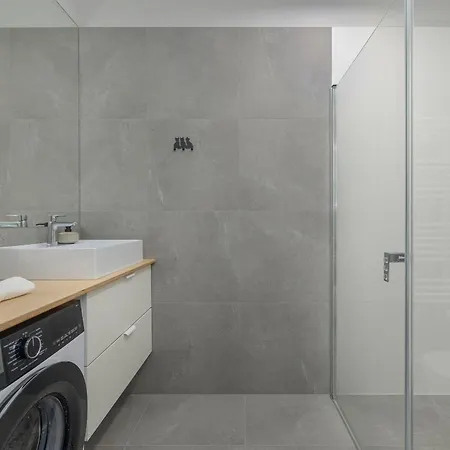 Cosy And Bright In With Furnished Balcony And Free Parking By Renters * Dźwirzyno