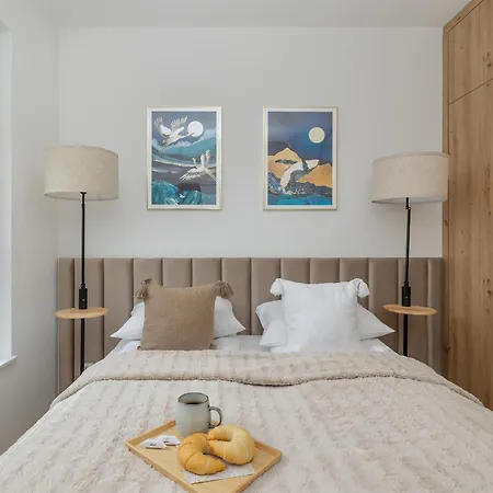 Cosy And Bright In With Furnished Balcony And Free Parking By Renters Apartamento Dźwirzyno